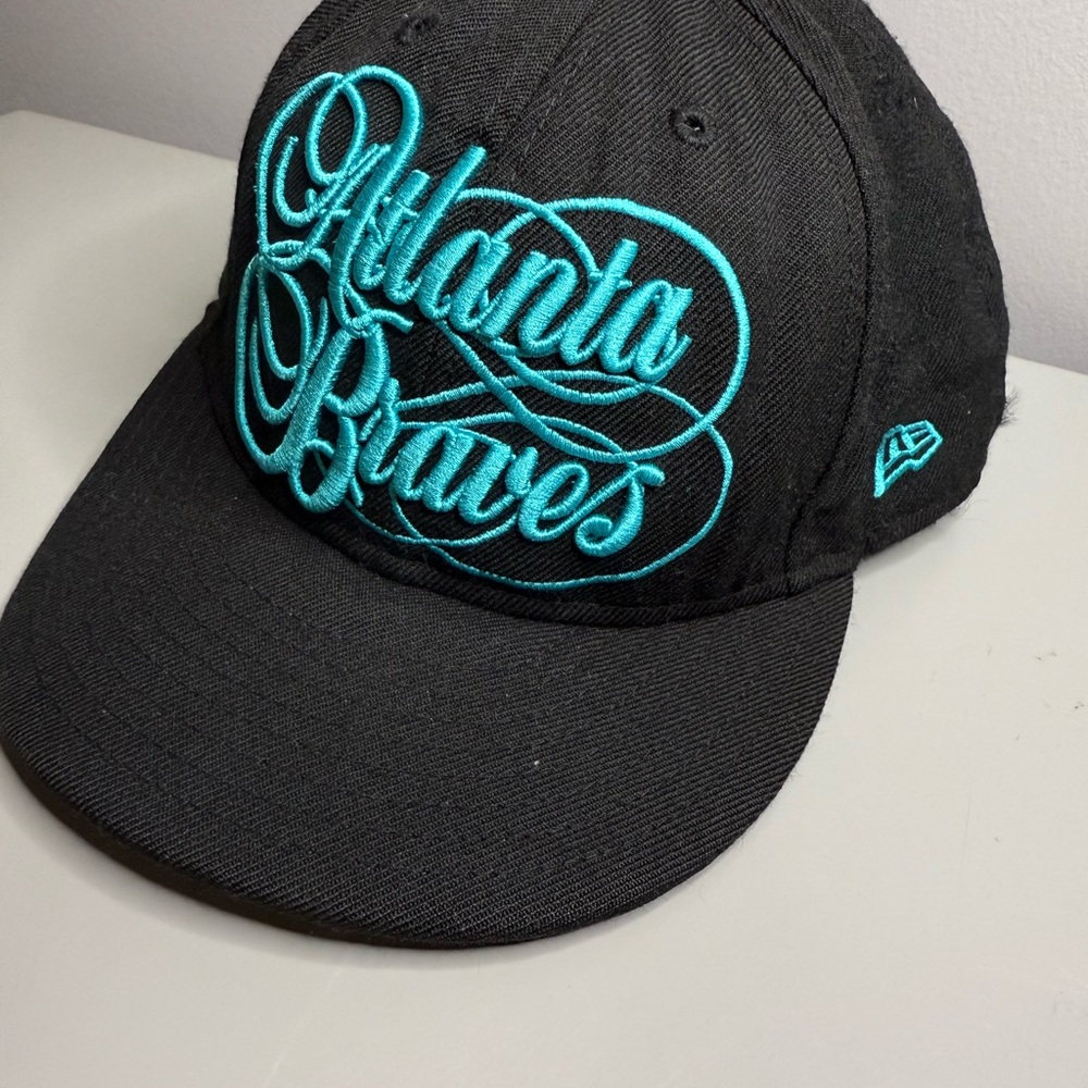 Atlanta Braves embroidered fitted hat, size 7 5/8